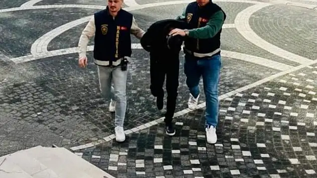 Yer Konya! Sıradan bir yolcu sanılıyordu, çantasından çıkanlar şok etti!