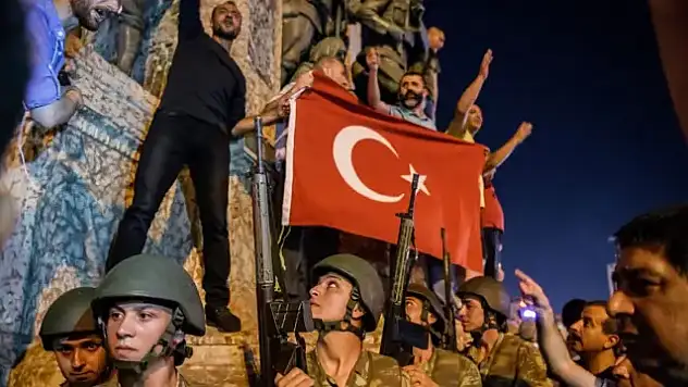 Yeşilçam efsanesi Karakaş, 15 Temmuz gecesini Konya'nın Sesi'ne anlattı: Çok fazla kayıp verdik!