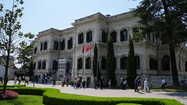 Yıldız Sarayı 2 günde 13 bine yakın kişiyi ağırladı