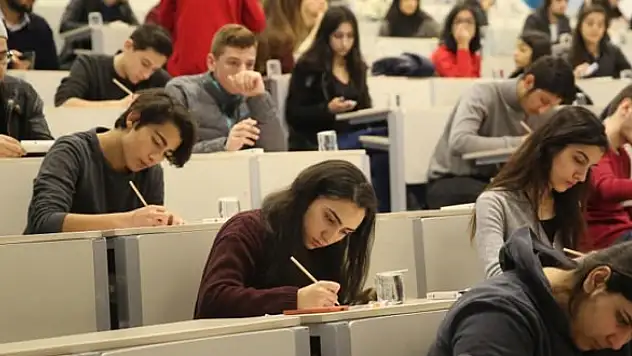 YKS Sınav Giriş Belgesi Nasıl Alınır, Yayımlandı mı? 2026 YKS'nin TYT - AYT - YDT sınav tarihleri ne zaman, Hangi belgeler gerekli?