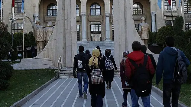 YKS tam puan alanların tercihi mühendislik ve hukuk oldu