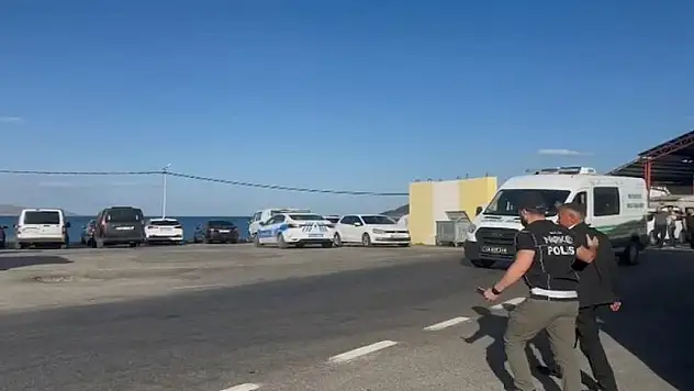 Yolcu otobüsündeki 2 kişinin midesinden 1 kilo uyuşturucu çıktı