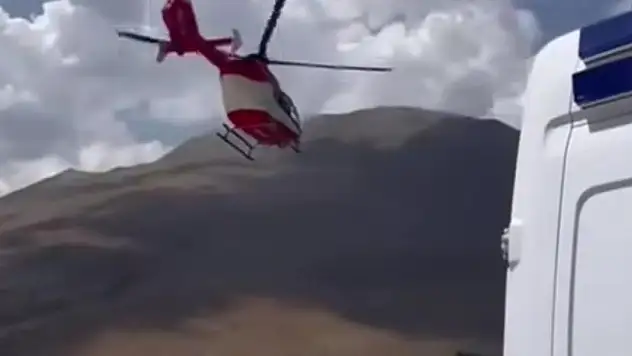 Yüksekten düşen bebek için helikopter ambulans havalandı