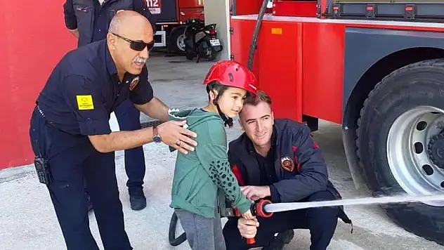 Yunak İtfaiyesi Minik Öğrencileri Misafir Etti