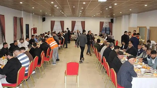Yunak'ta Geçmişe saygı geleceğe güçlü adım vefa iftar programı düzenlendi