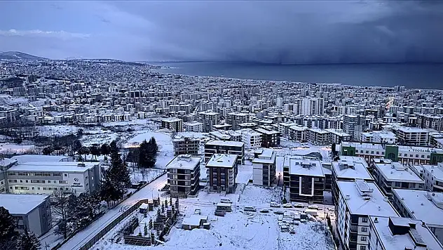 Yurdun çeşitli bölgelerinde kar yağışı etkili