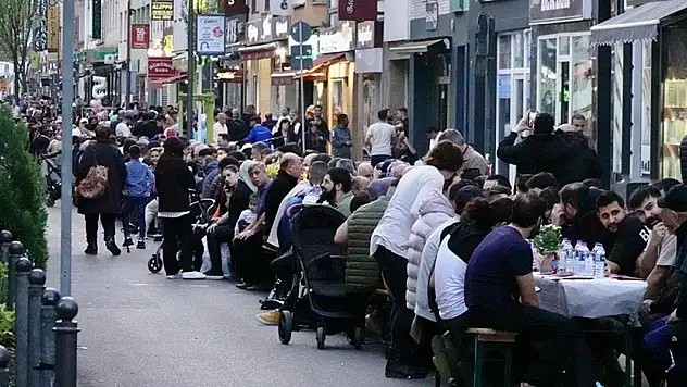 Yurt dışında 7,5 milyon Türk vatandaşı yaşıyor