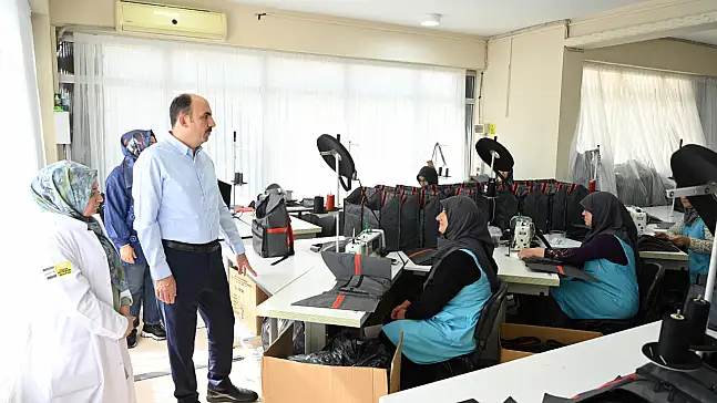 Başkan Altay'dan KOMEK'e ziyaret! Kadınlar 25 atölyede üretime ve ekonomiye katkı sağlıyor!