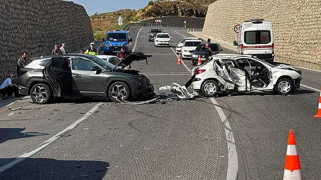 Konya'dan yola çıktı: Karşı şeride geçip 3 aracı biçti! Bir aile...