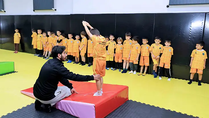 Karatay Kış Spor Okulları’nda 13 Branşta 1669 Öğrenci Eğitim Alıyor