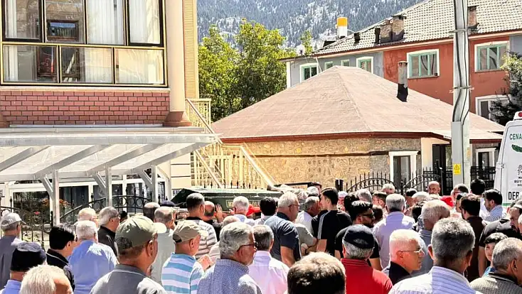 Konya'da akılalmaz kaza! Kaska giren arı ölümü getirdi!