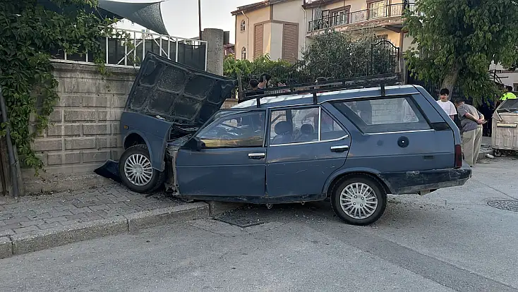 Konya'da ehliyetsiz sürücü trafiği birbirine kattı! Çok sayıda yararlı var