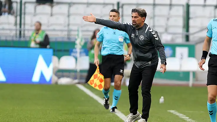 Konyaspor'da İlhan Palut'tan Mohamed açıklaması!