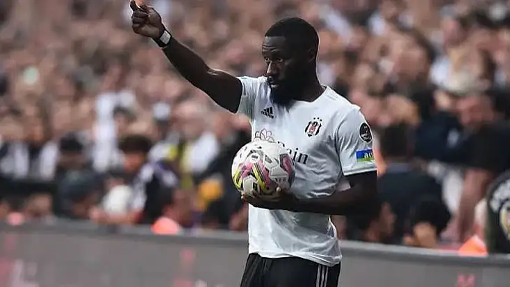 Konyaspor, sol bek transferini bitirdi! Oyuncu yarın şehirde olacak