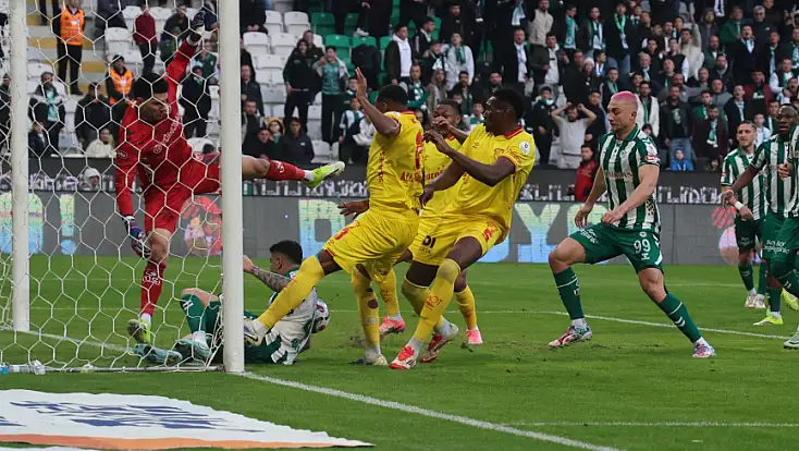 Konyaspor’da Bahadır’dan açıklama! İlhan Palut ve Çağdaş Atan hakkında konuştu