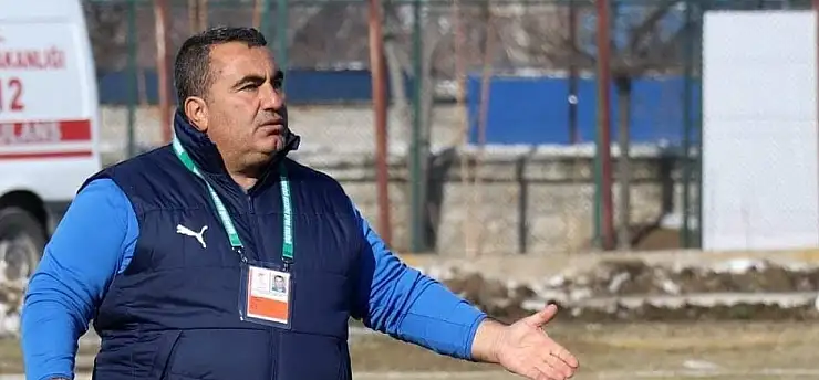 1922 Akşehirspor'da teknik patron Kart'tan açıklama! 'Bu takım düşmez'