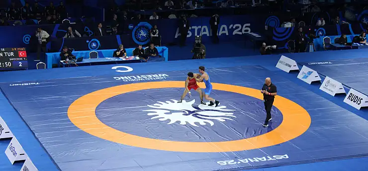 2026 Dünya Büyükler Güreş Şampiyonası başladı