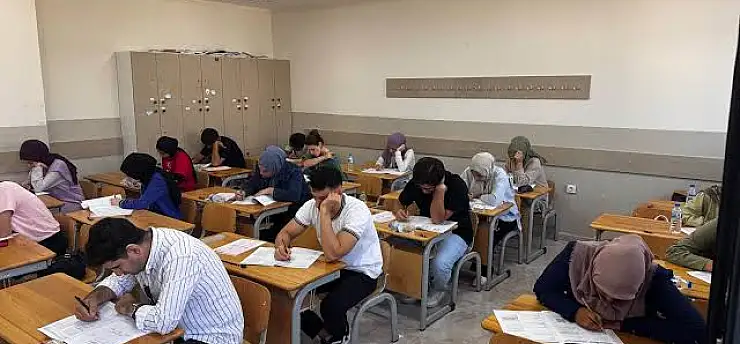Bakan Çiftçi'den KPSS öncesi sessizlik çağrısı: 35 binden fazla personel görevde!