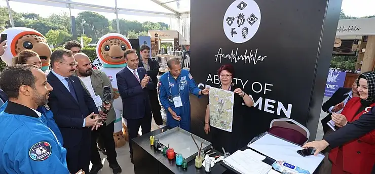 Bakan Kacır, yabancı astronotlara Türk geleneklerini anlattı