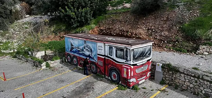 Burada duvarların dili var! Sokaklar onunla renkleniyor