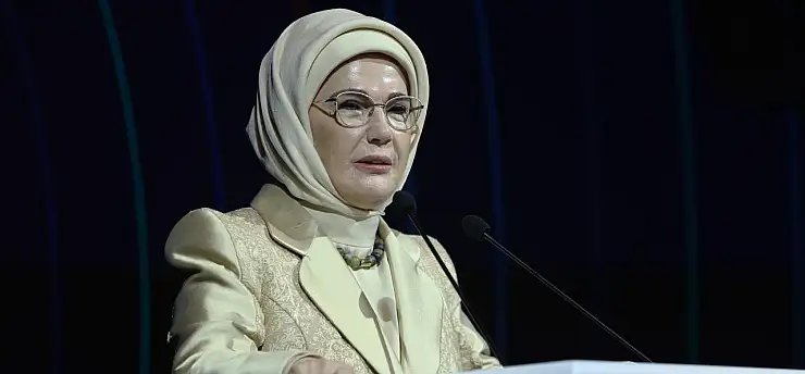 Emine Erdoğan, Srebrenitsa Soykırımı'nda hayatını kaybedenleri andı