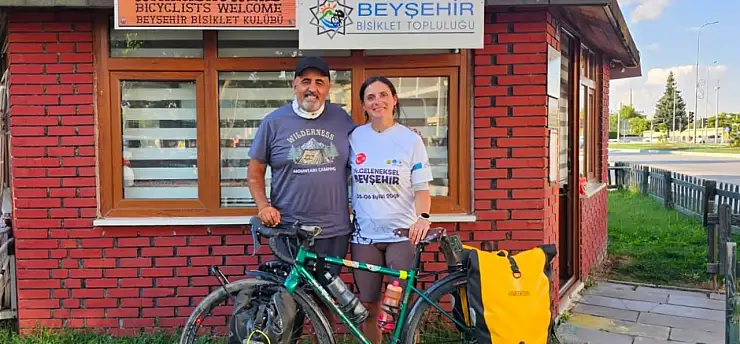 Fransız bisiklet tutkunu, Konya'da mola verdi