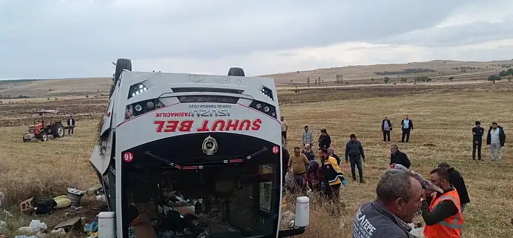 İşçi servisi devrildi: 28 yaralı