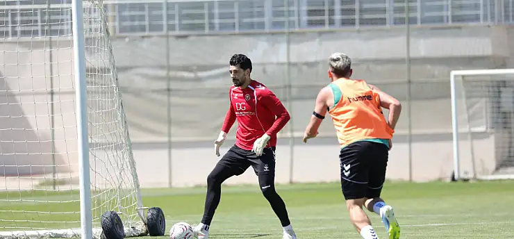Konyaspor'da izin bitti, Trabzonspor mesaisi yeniden başladı