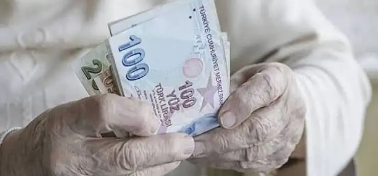 Milyonlarca kişiyi ilgilendiriyor! Ekim ayı yaşlı ve engelli aylıkları hesaplara yatırılıyor