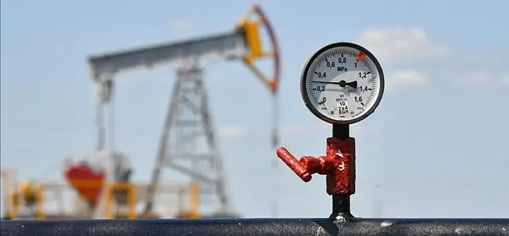 Petrol fiyatları arz endişesiyle 90 doları aştı