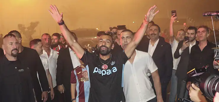 Salah'a Trabzon'da coşkulu karşılama