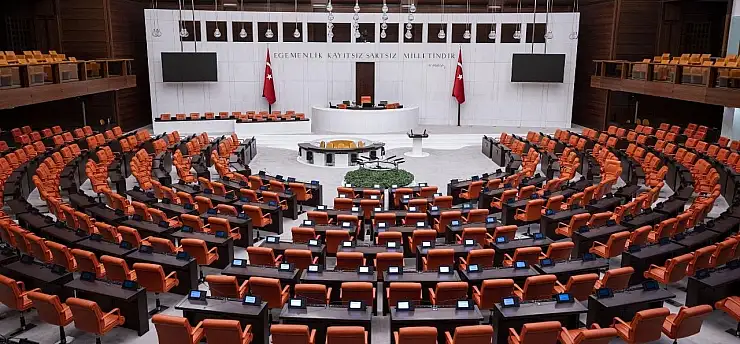 TBMM'de sandalye dağılımı değişti