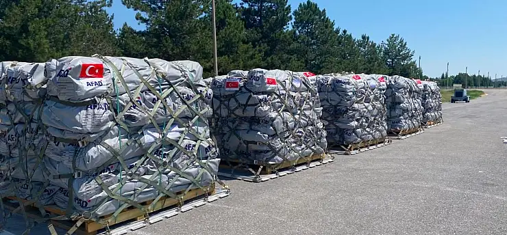 Türkiye, Venezuela'ya 30 ton insani yardım malzemesi gönderdi