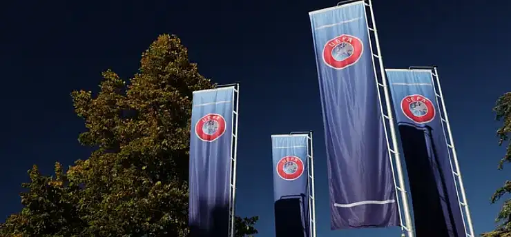 UEFA'dan Fenerbahçe'ye para cezası