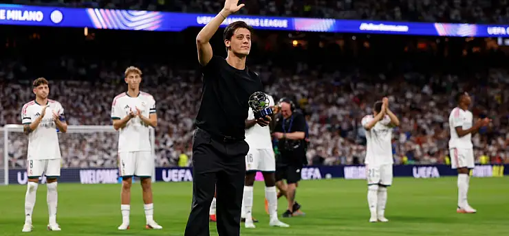 UEFA'dan Milli futbolcu Arda Güler'e ödül