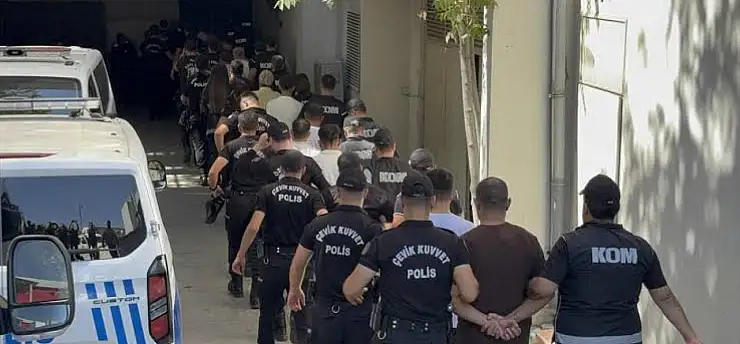 Ülke genelinde aranması bulunan 912 kişi yakalandı