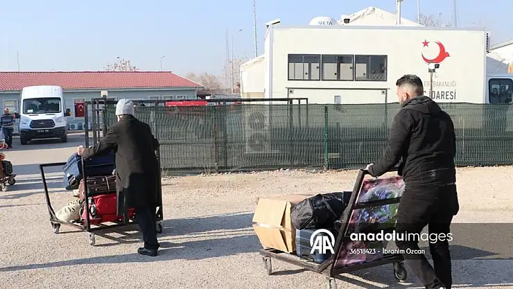 Türkiye'deki Suriyelilerin Kilis'ten ülkelerine dönüşü sürüyor