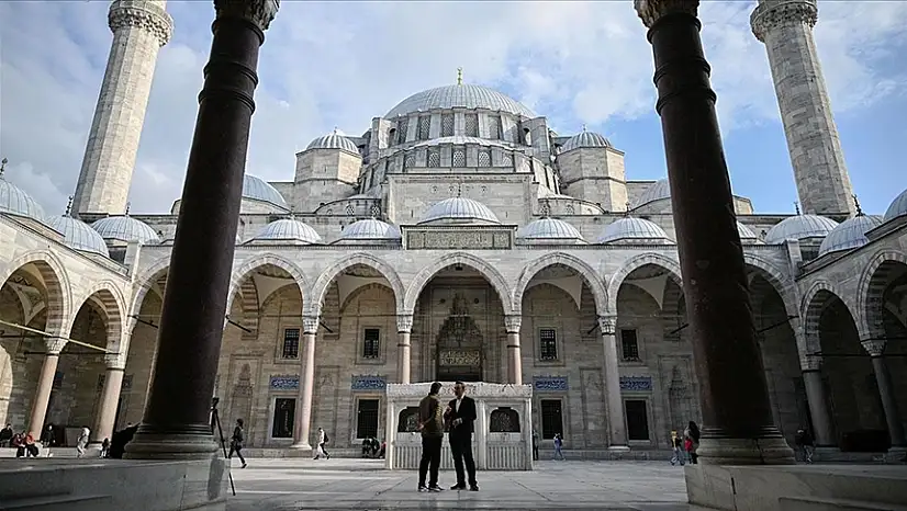 Bu Cami ve Külliyesi 468 yıldır ihtişamını koruyor!