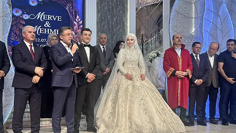 Konya'da siyaset ve iş dünyasını buluşturan düğün gerçekleşti