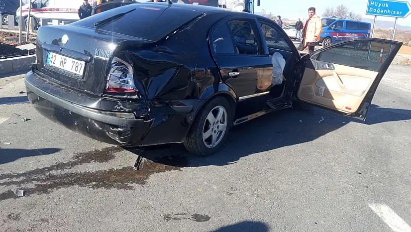 Konya'da otomobiller çarpıştı! Yaralılar var
