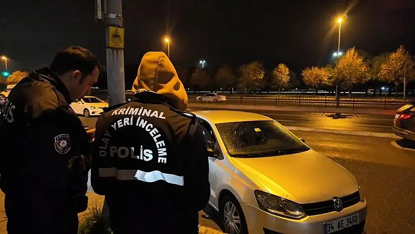Polisin GBT yapmak istediği araçtan ceset çıktı