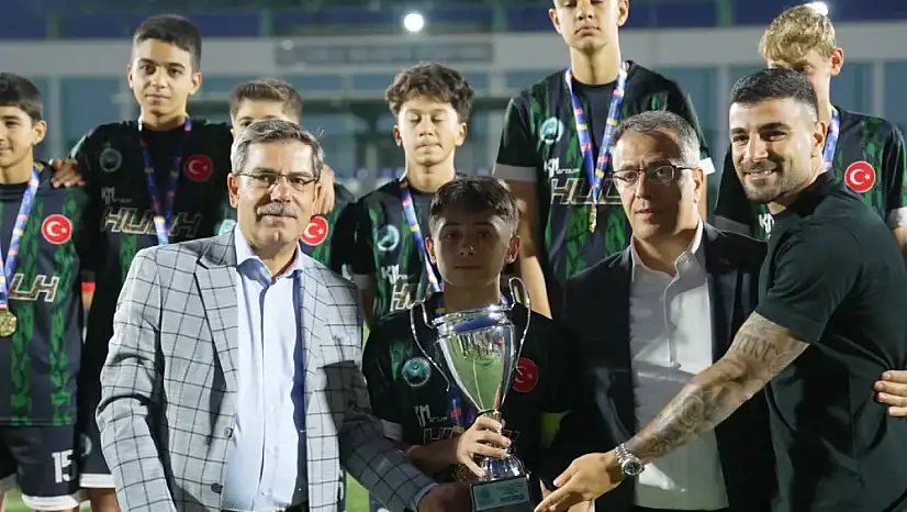 Selçuklu'da Şampiyon Ahmet Hazım Uluşahin İmam Hatip Ortaokulu
