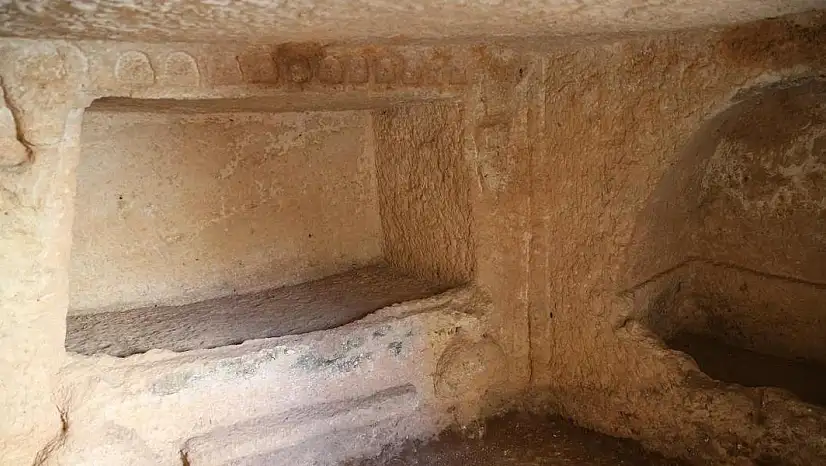 Tharsa Antik Kenti'nde 8 oda mezarı bulundu