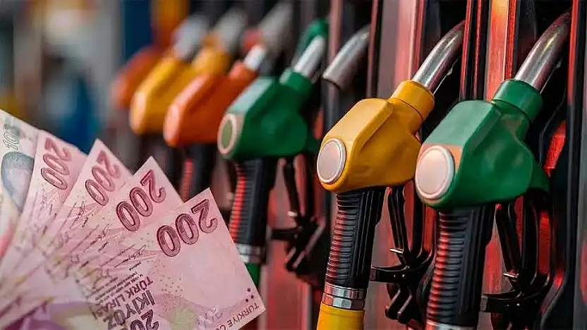 Akaryakıtta hareketlilik bitmiyor: Motorine indirim yolda!