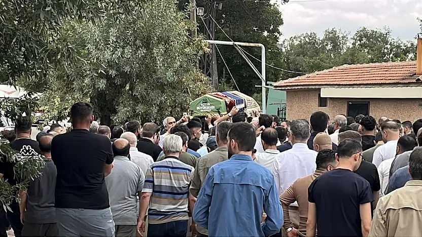 Akyokuş'ta feci son! Otomobille çarpışan 19 yaşındaki çocuk hayatını kaybetti