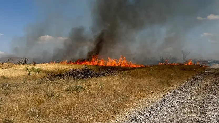 Anız yangınına dikkat! Toprağın bereketini alevlere teslim etmeyin!