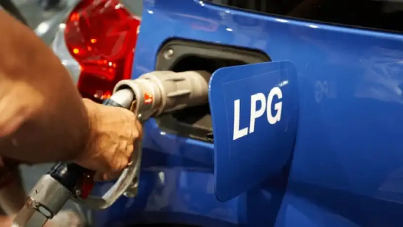 Araç sahiplerine müjde! Bu gece LPG'ye büyük indirim geliyor