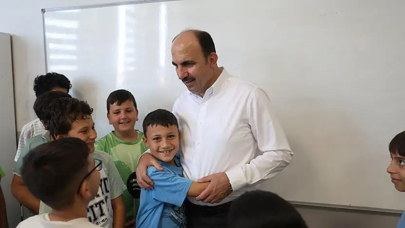 Başkan Altay'dan gençlerin eğitim yolculuğuna tam destek!