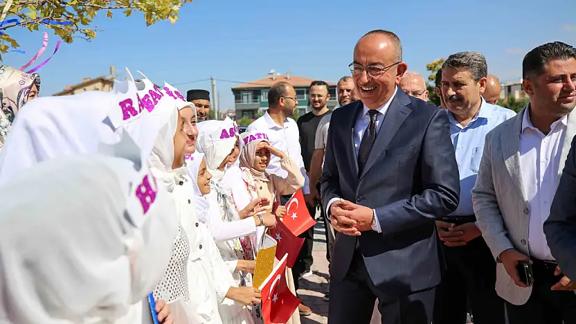 Başkan Kavuş, çiçeği burnunda hafızların sevincine ortak oldu