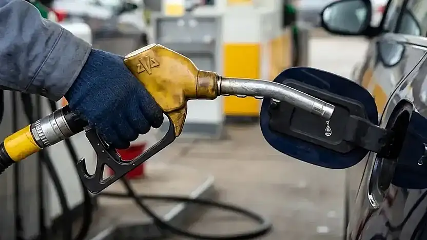 Dün indirim, bugün zam! Akaryakıtta tabelalar yeniden değişecek